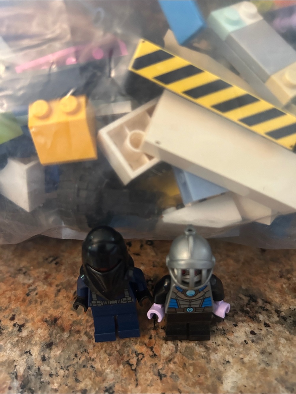 2lbs. Lego misc. pieces with two mini figures, Lot I